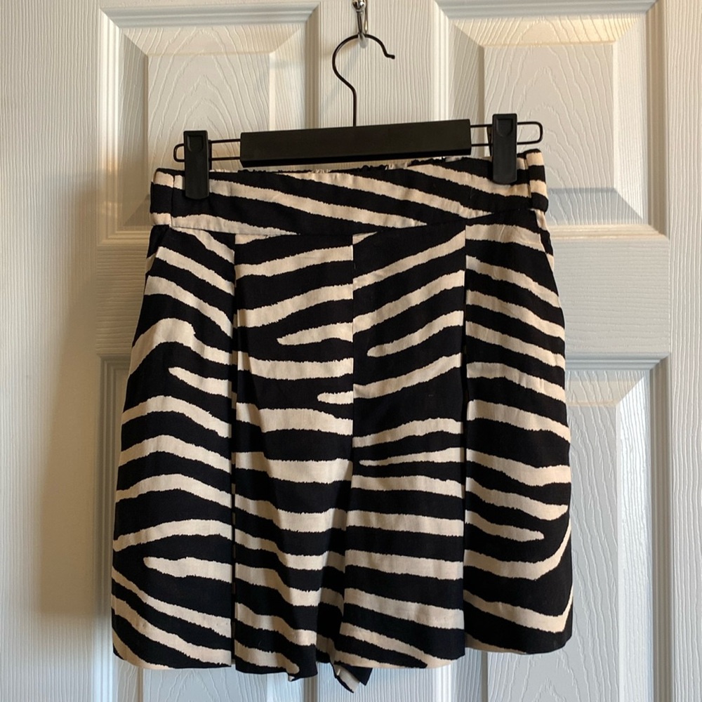 H&M Shorts size 2 NWT super cute